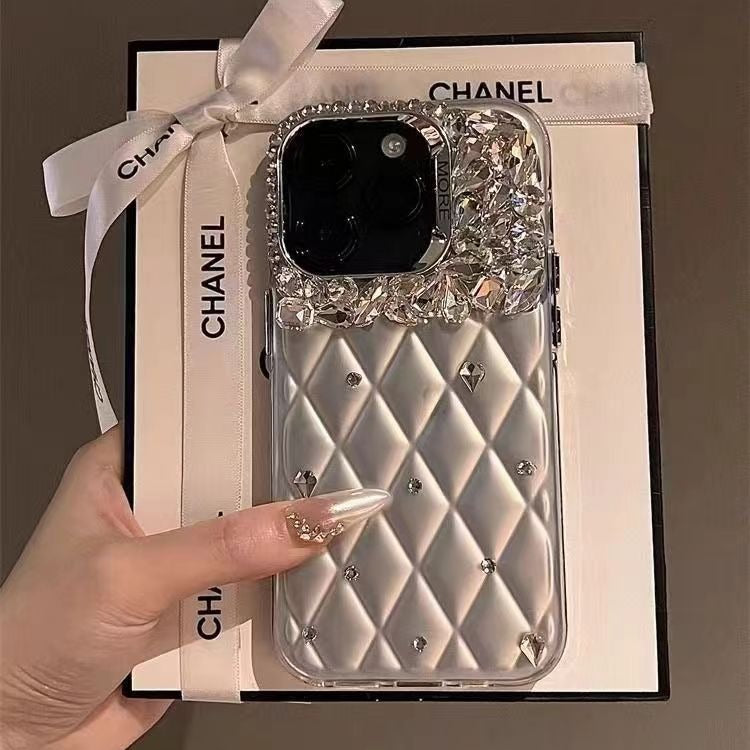 Luxurious Chanel-Style Case Suitable for Apple 16 Pro Max, iPhone 17, Trendy Socialite Style, 13 with Sparkling Diamonds, 12 Luxury Edition