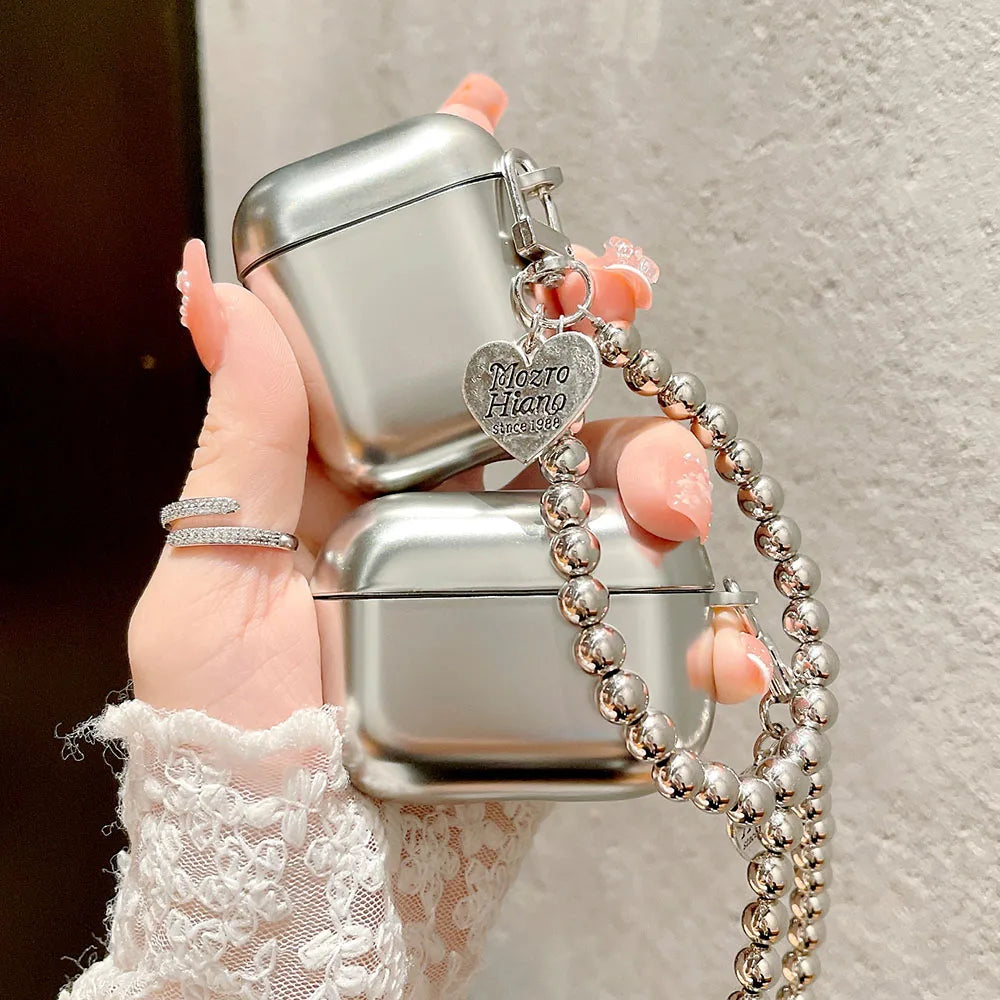 AirPods Case with Heart Bracelet Chain | Kalp Bileklikli AirPods Kılıfı